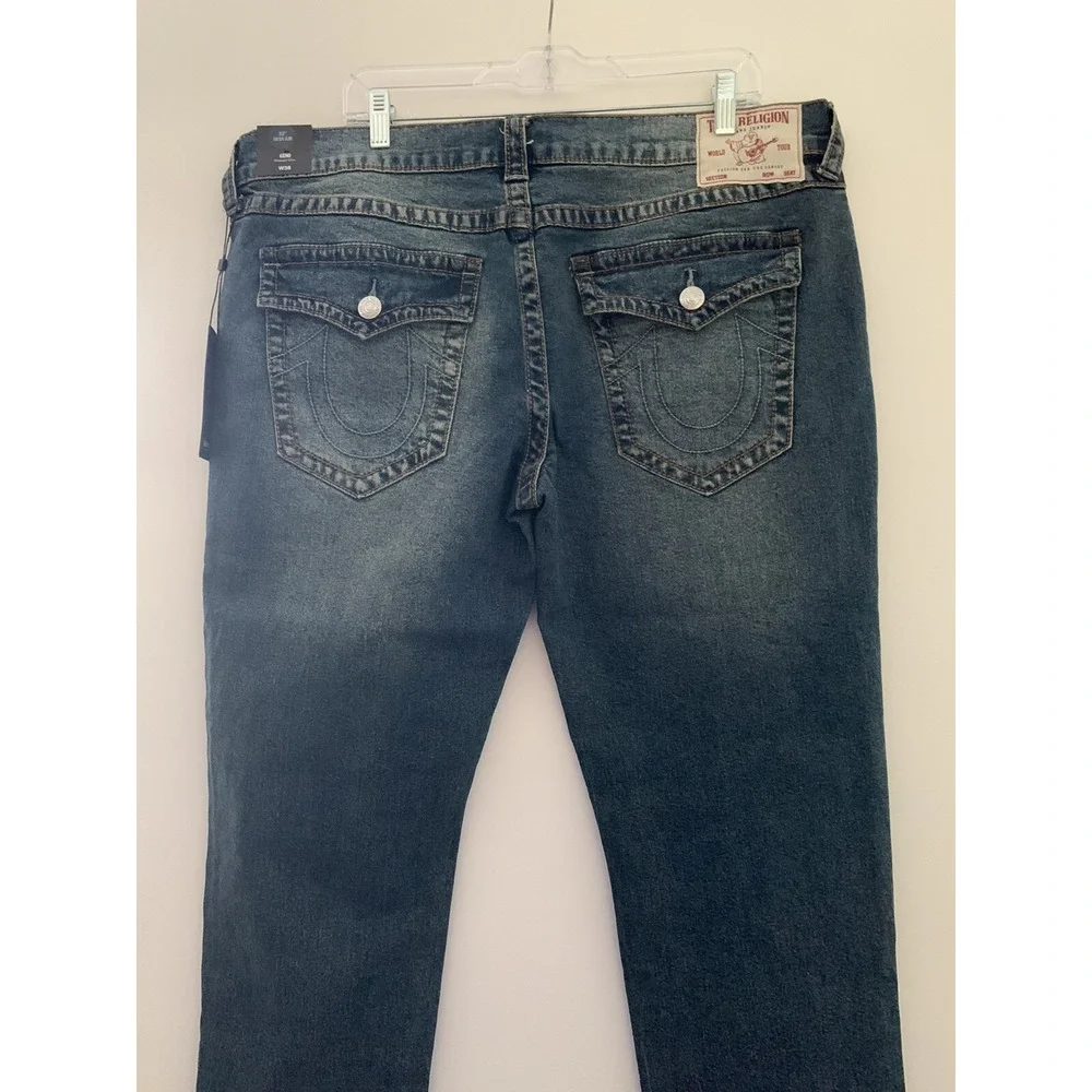 NWT TRUE RELIGION Sz 38 X 32 Geno BIG T SLIM W/FLAP STRETCH DENIM JEANS